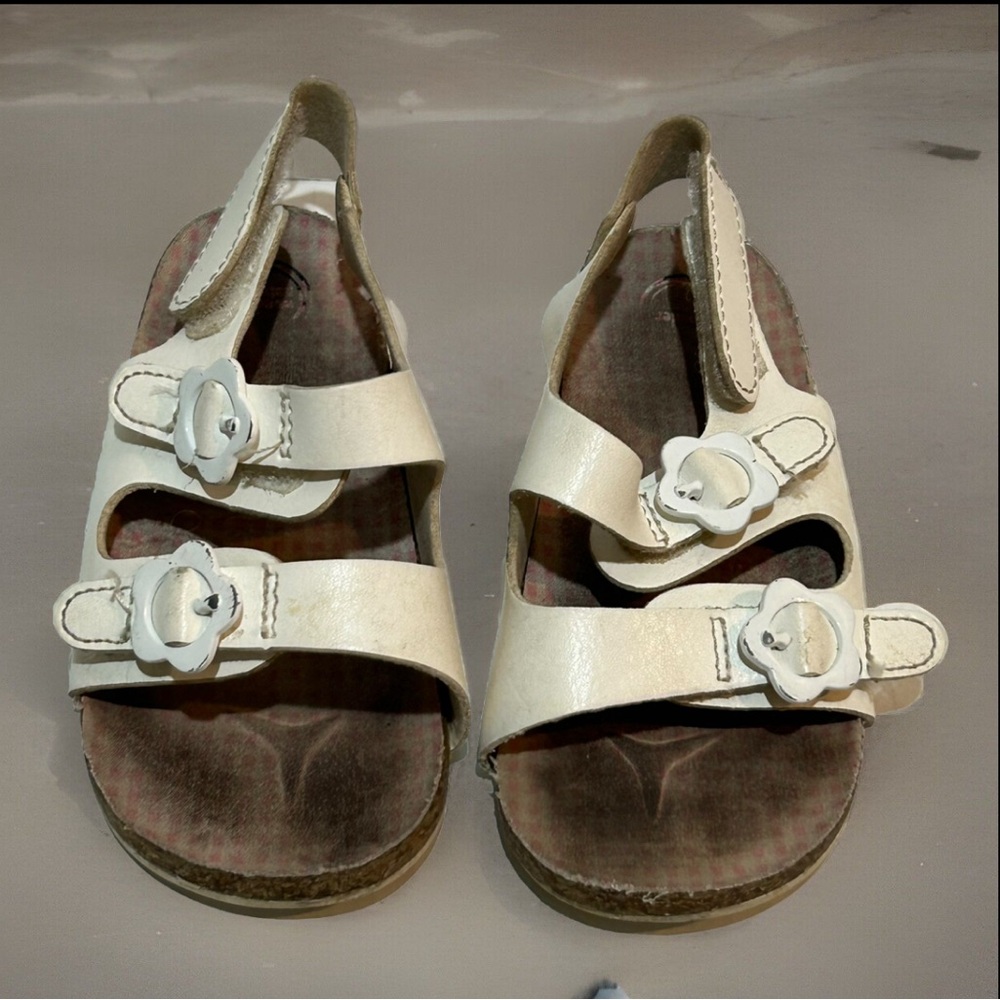 Wonder Nation Toddler Sandals Girls Sz 6 White Hook & Loop Closure